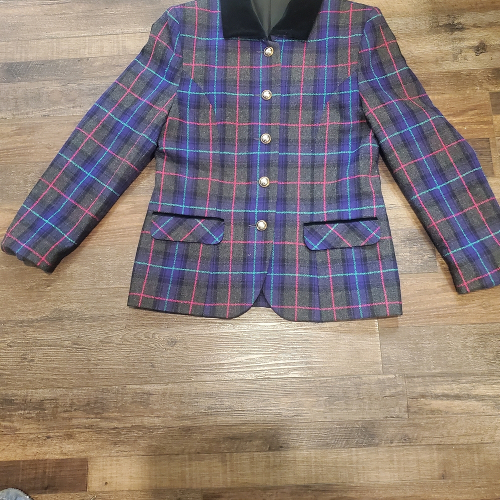 Plaid Women's Blazer with Velvet Collar